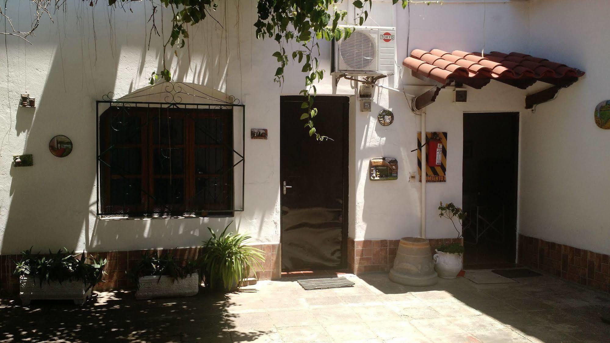 Residencia Leones de Castilla Asunción Exterior foto